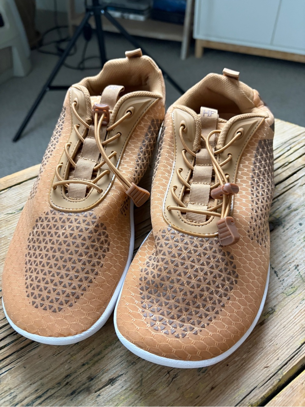 Hike Men's Lightweight Tan Mesh Sneaker
